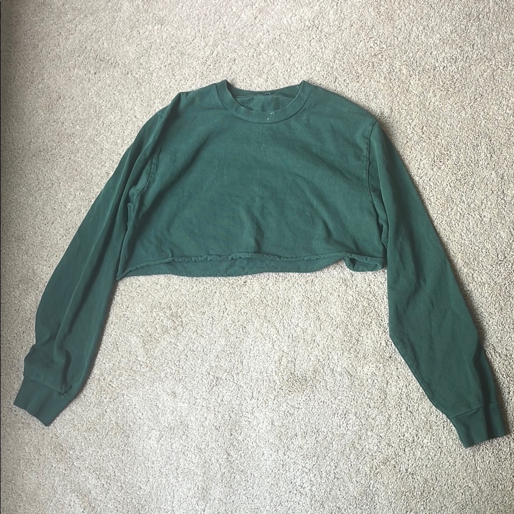 Brandy Melville Green Cropped Long Sleeve Sweatshirt